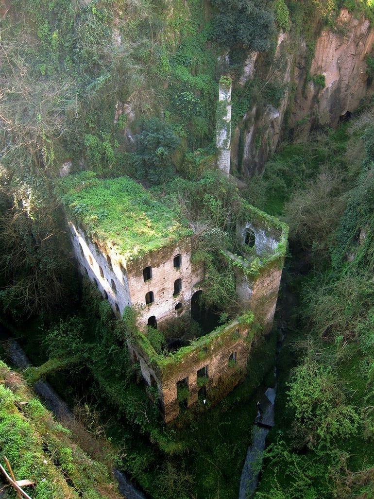 top 33 most beautiful abandoned places in the world 23 the 33 most beautiful abandoned places in the world