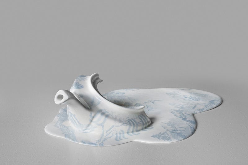 details-melting-teapot