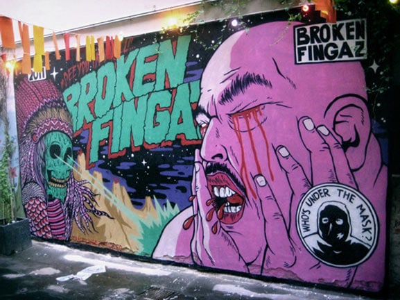 broken-fingaz-crew-street-art-1