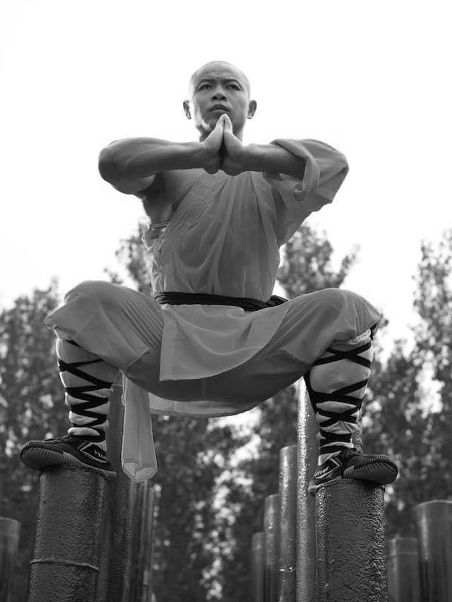 shaolin-monks-training-tomasz-gudzowaty-0015