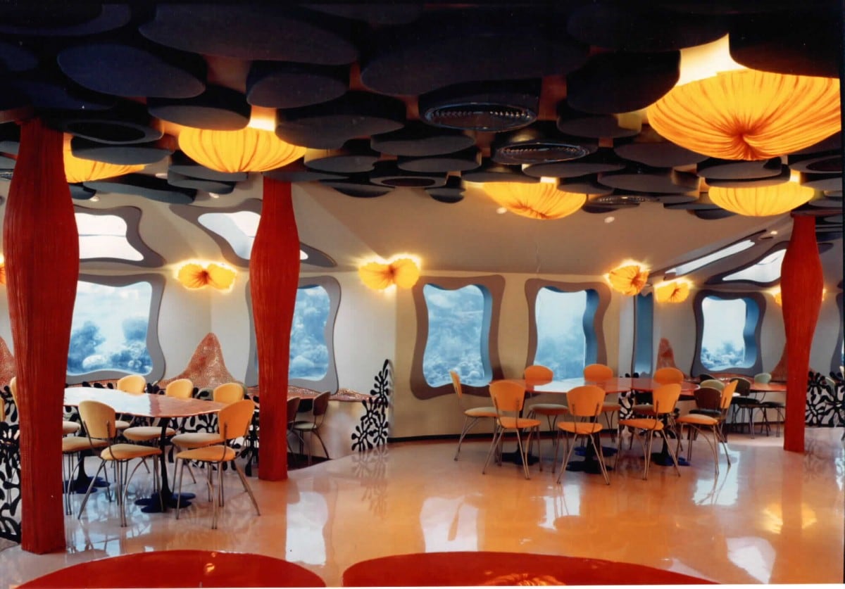 7-red-sea-star-weirdest-restaurants-in-the-world