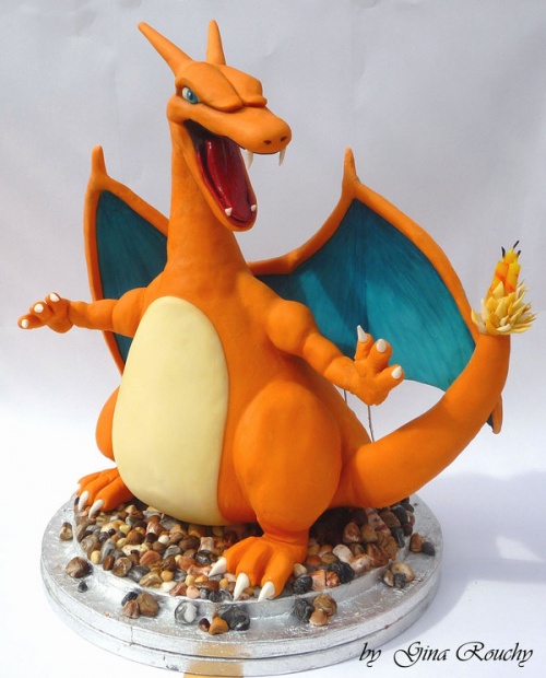 5673755-r3l8t8d-500-charizard_pokemon_character_cake_by_ginas_cakes-d41ybd5