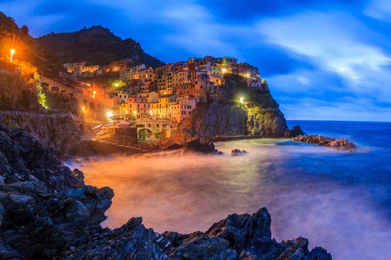 manarola la spezia italy top 15 most stunning cliff side towns and villages 