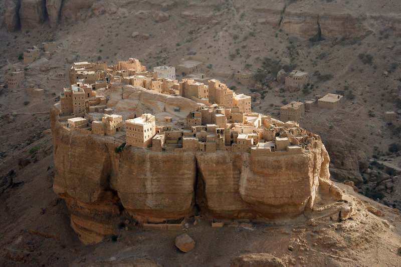 wadi dawan yemen top 15 most stunning cliff side towns and villages 