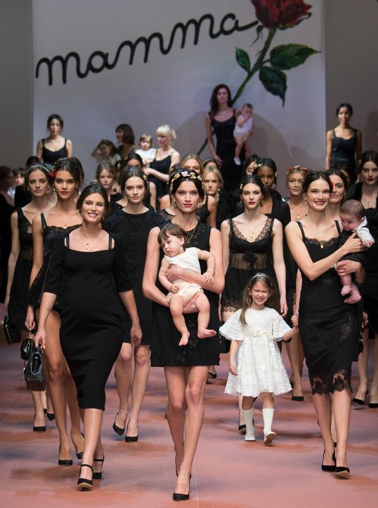 dolce-gabanna-fall-2015-runway-show-moms-babies-h724