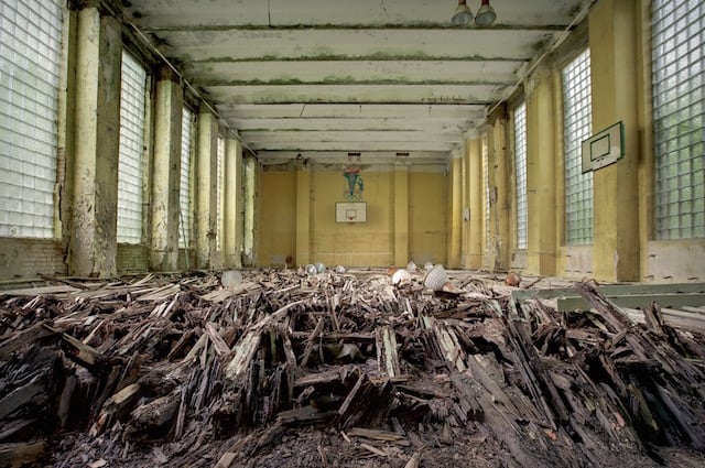 abandonned-soviet-buildings-by-rebecca-litchfield13