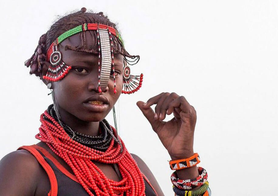 daasanach-tribe-recycled-headwear-eric-lafforgue-ethiopia-e