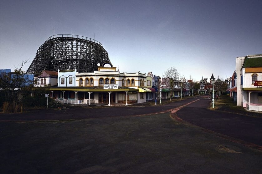 reginald-van-de-velde-abandoned-amusement-parks-fy-12