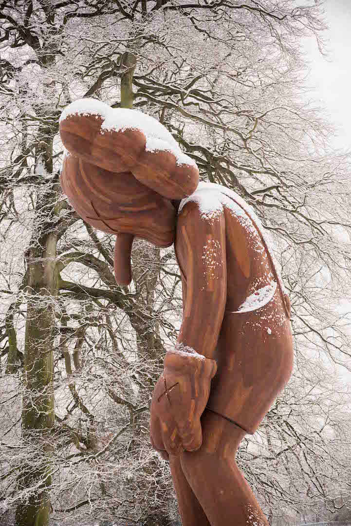 kaws-sculptures-yorkshire-sculpture-park-fy-1