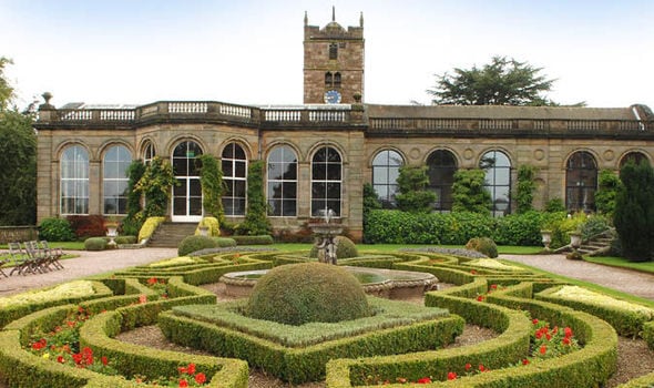 the-grand-front-of-weston-park-with-maze-584840