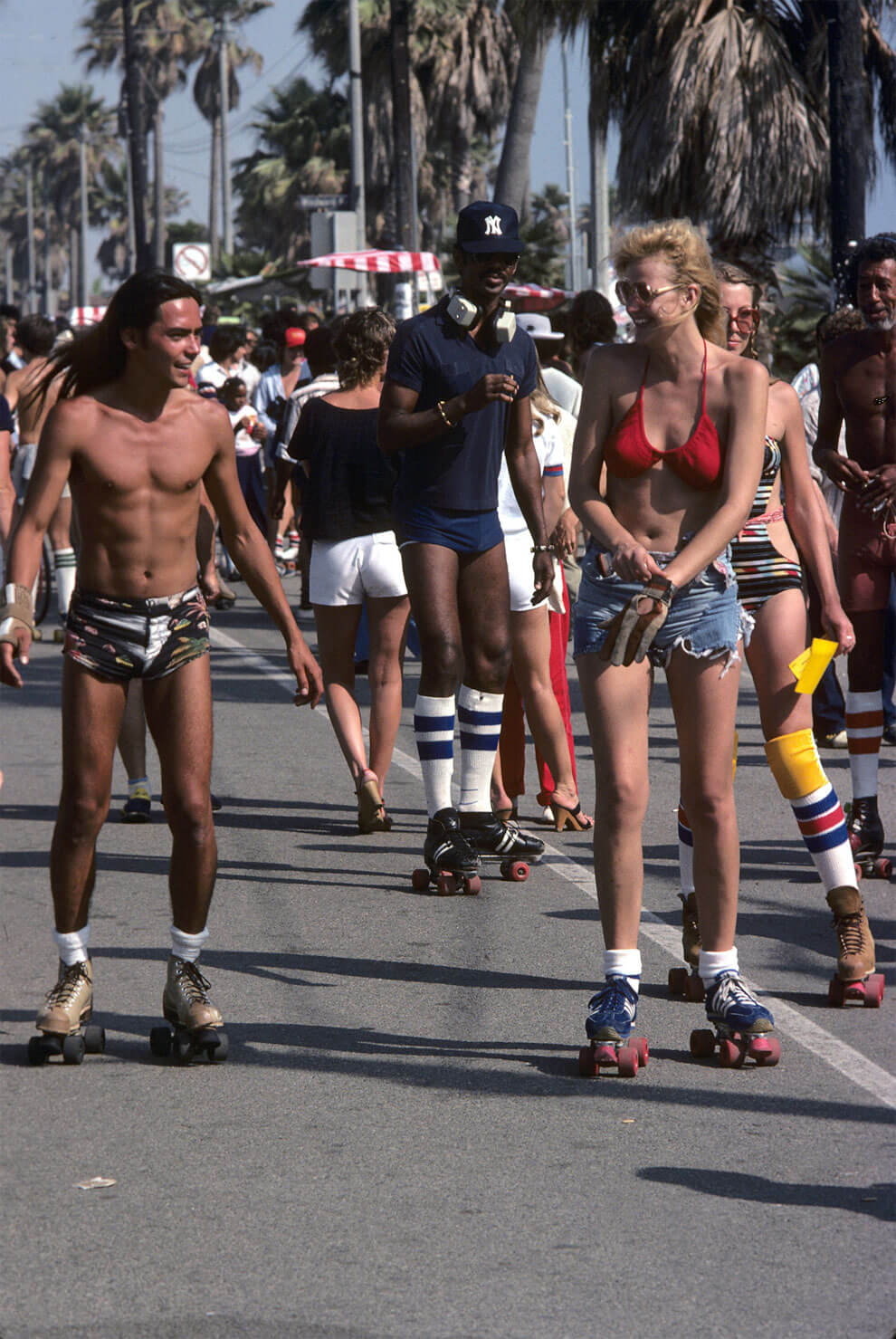 venice-beach-roller-skaters-8