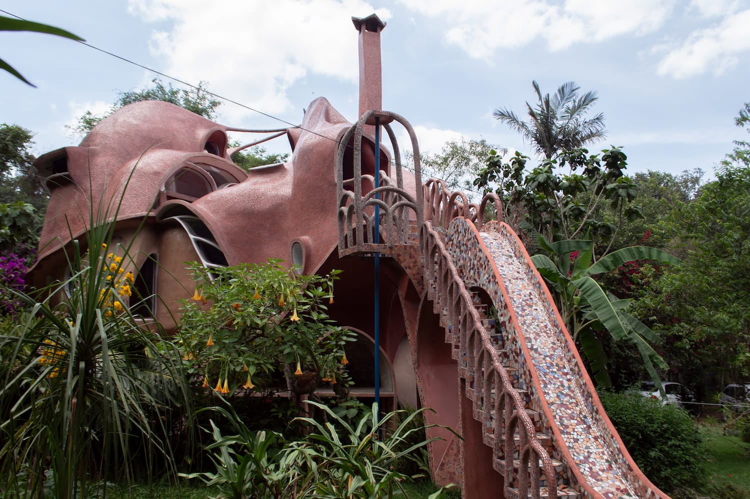 Casa de los Milagros: The Enchanting House of Dreams in Mexico