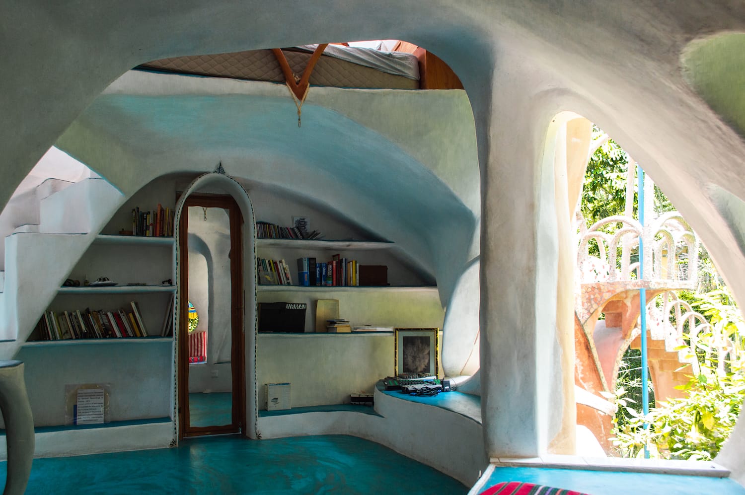 Casa de los Milagros: The Enchanting House of Dreams in Mexico