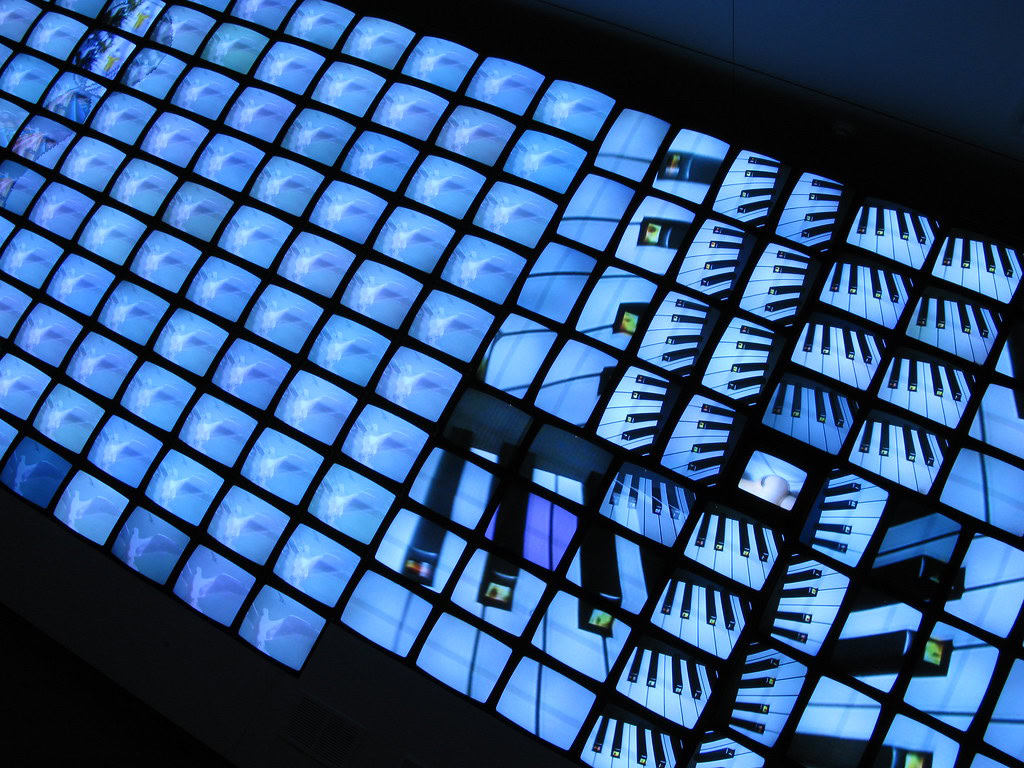 The Ultimate Guide to Video Walls and Their Controllers